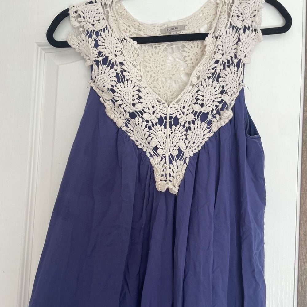 Women’s large blue lace tank top